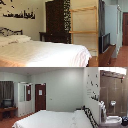 Blue Moon House - A Budget Hostel For Easy Travellers Chiang Mai Dış mekan fotoğraf