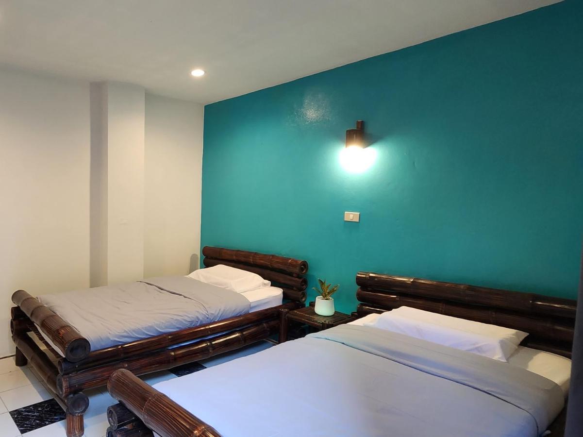 Blue Moon House - A Budget Hostel For Easy Travellers Chiang Mai Dış mekan fotoğraf