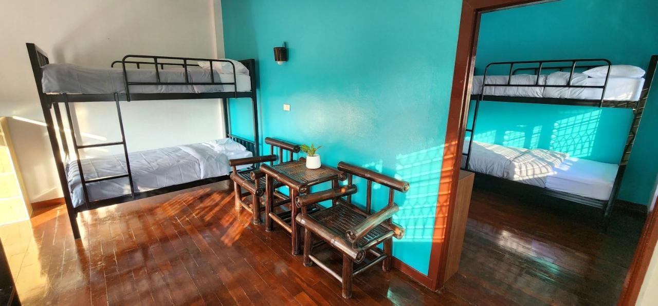Blue Moon House - A Budget Hostel For Easy Travellers Chiang Mai Dış mekan fotoğraf
