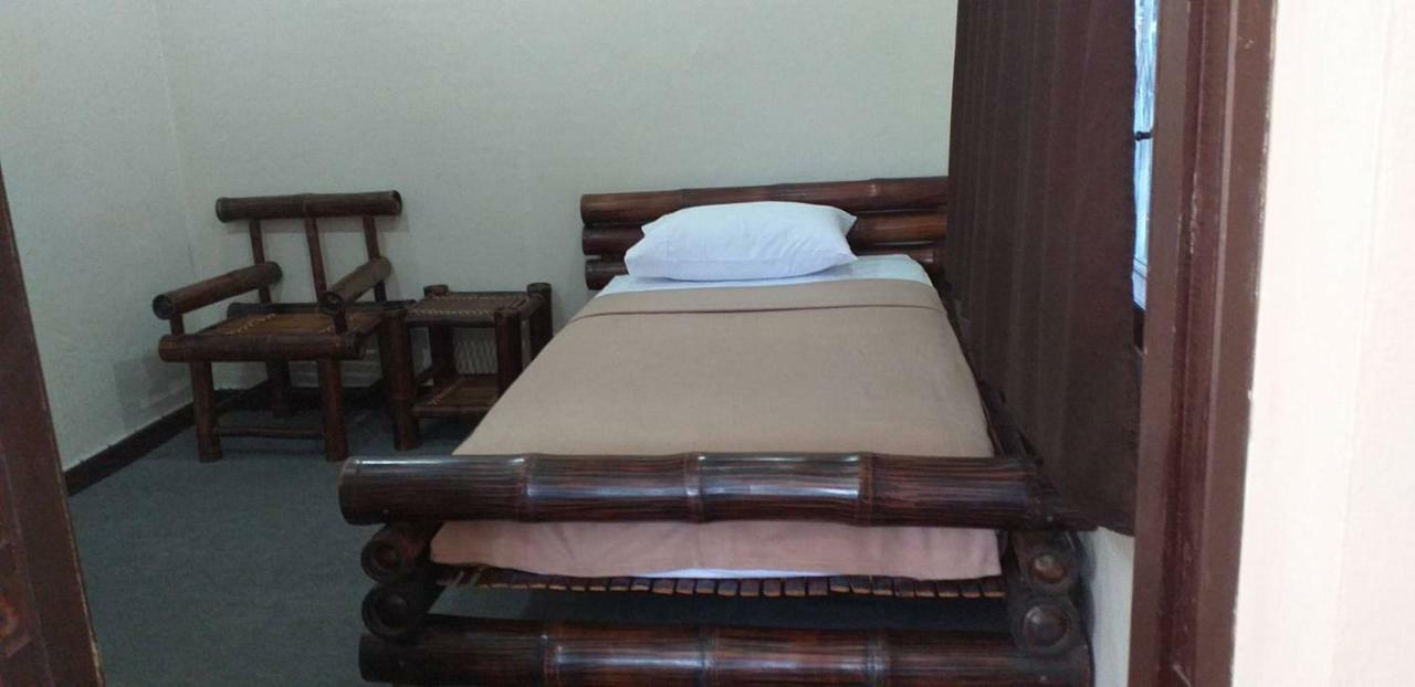 Blue Moon House - A Budget Hostel For Easy Travellers Chiang Mai Dış mekan fotoğraf